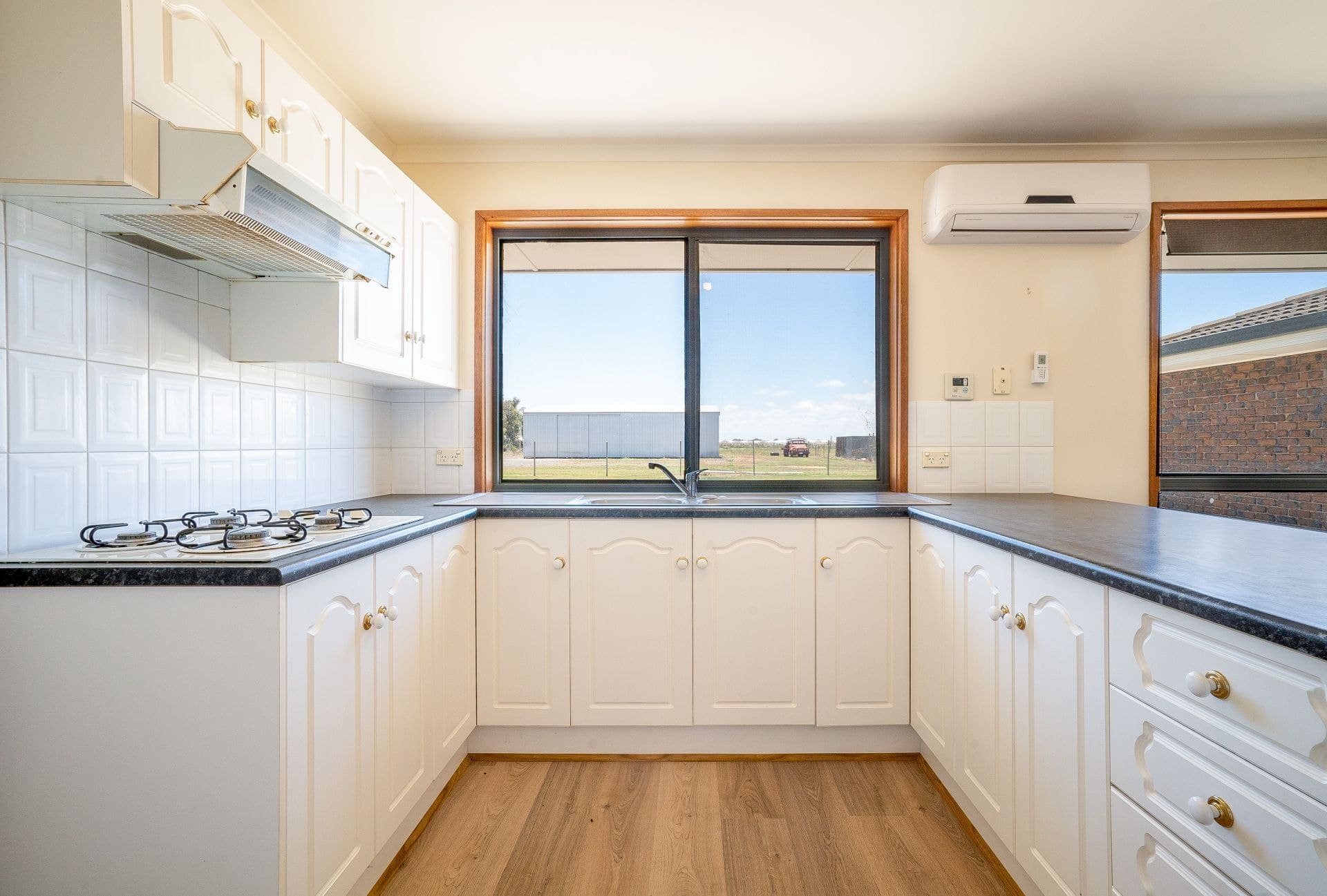 30 Thompson Road, Buckland Park, Buckland Park - Thumbnail 7