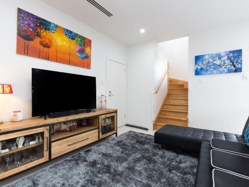 1/30 West Lakes Boulevard, Albert Park, Albert Park - Thumbnail 4
