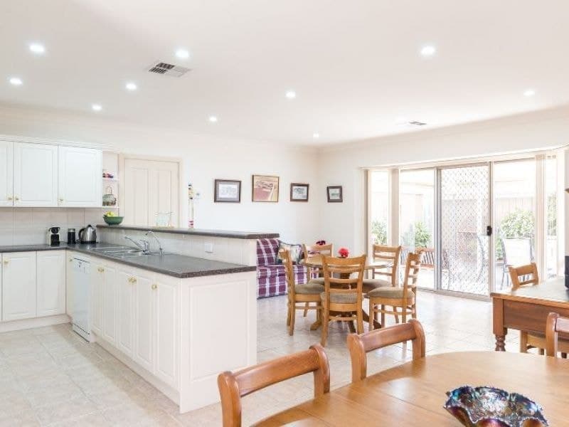 24 White Sands Drive, West Beach, West Beach - Thumbnail 8