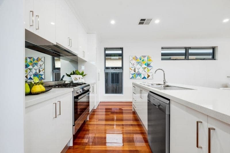 16A Norfolk Avenue, Fulham Gardens, Fulham Gardens - Thumbnail 2