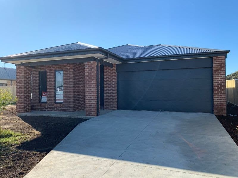 25 Chris Crescent, Traralgon VIC 3844, Traralgon - Image 1