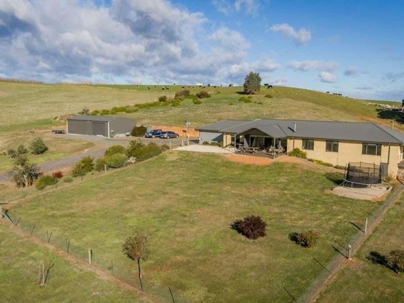 165 Lawrie Road, Beechworth VIC 3747, Beechworth - Image 1