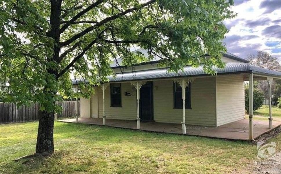 49 Finch Street, Beechworth VIC 3747, Beechworth - Image 1