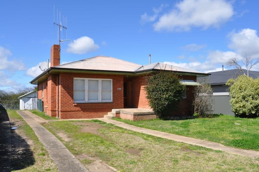 202 Mitre Street, Bathurst NSW 2795, Bathurst - Image 1