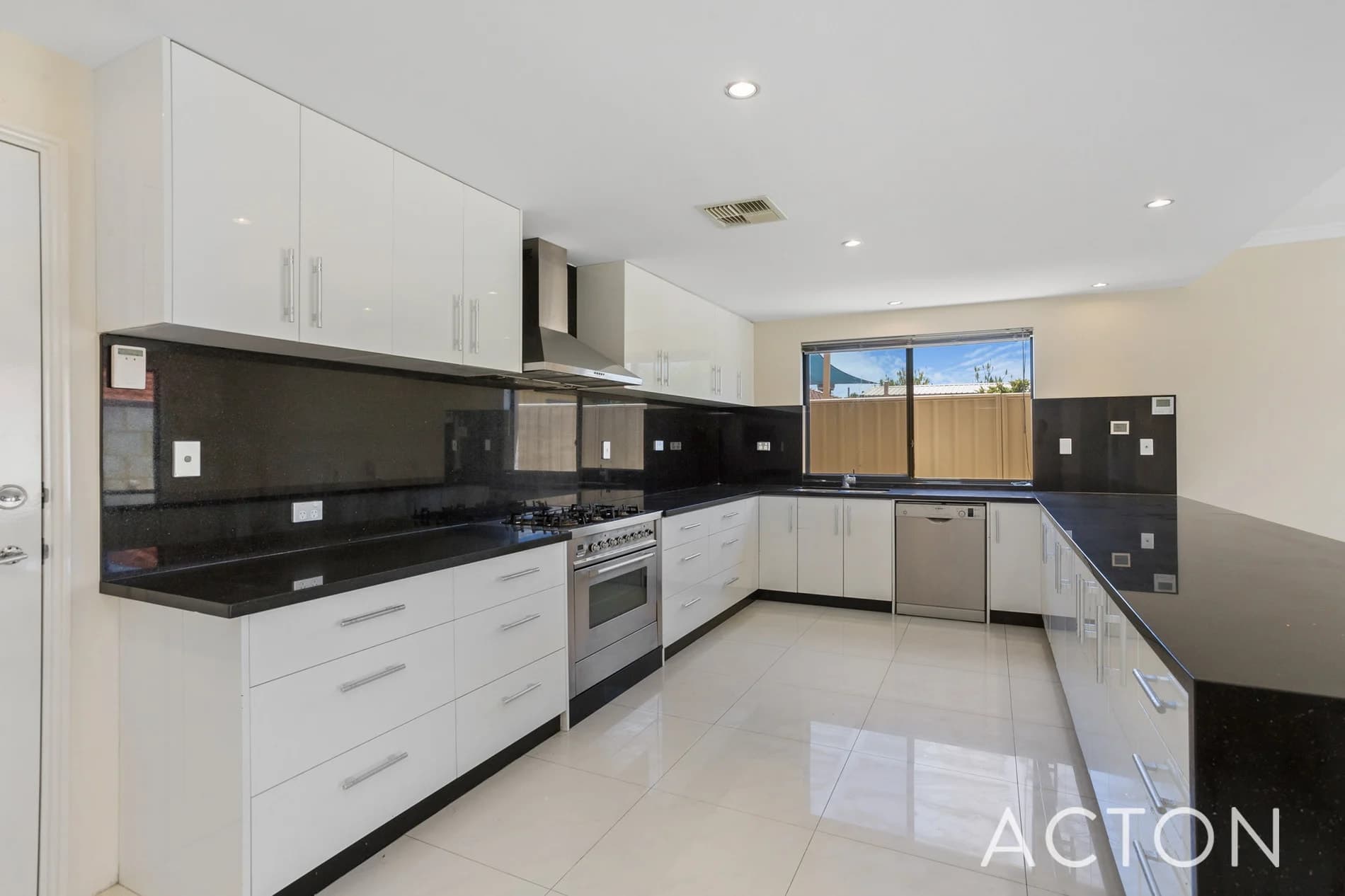 53/133 Lincoln Street, PERTH WA 6000, Perth - Thumbnail 5