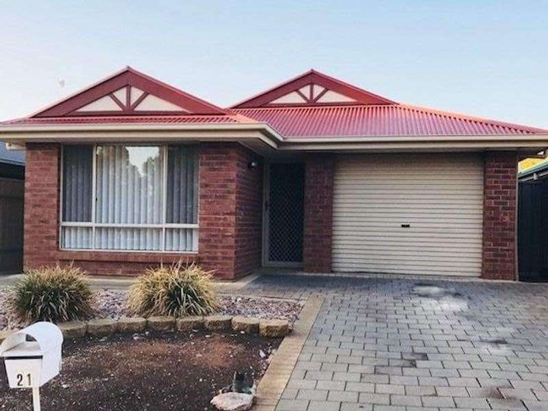 21 Quantock Crescent, Craigmore SA 5114, Craigmore - Image 1