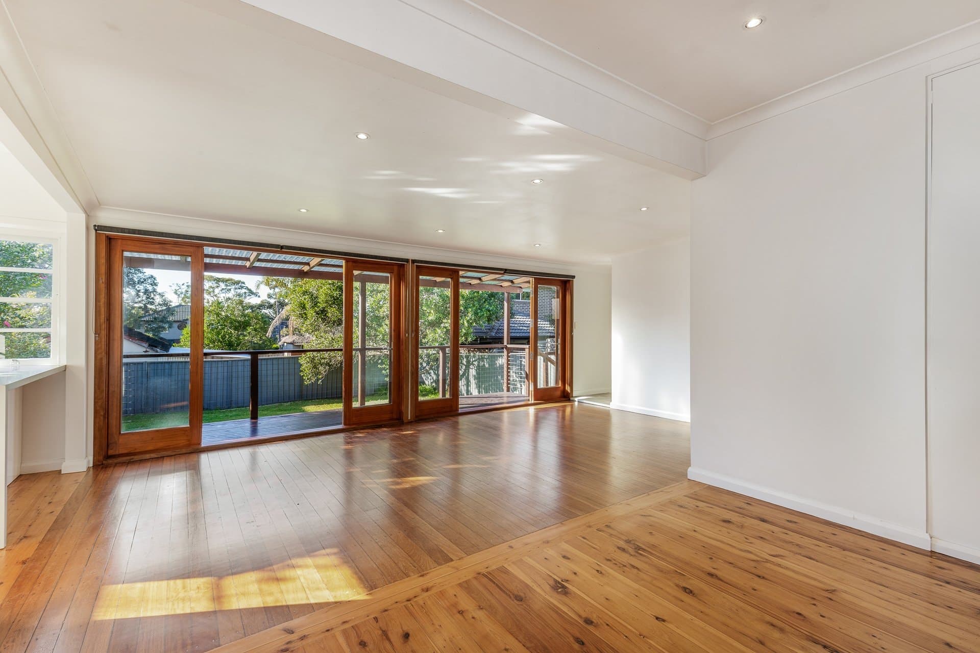 136 Cawarra Road, Caringbah - Thumbnail 2