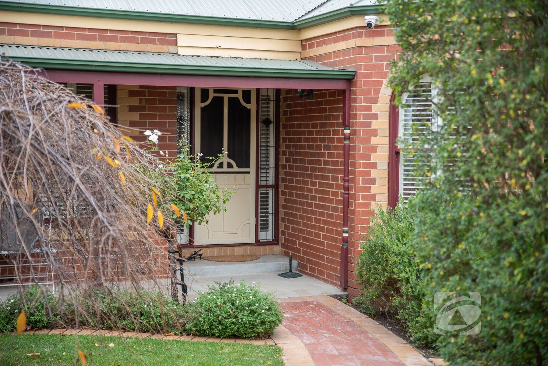 15 Edrington Park Drive, Berwick VIC 3806, Berwick - Thumbnail 2
