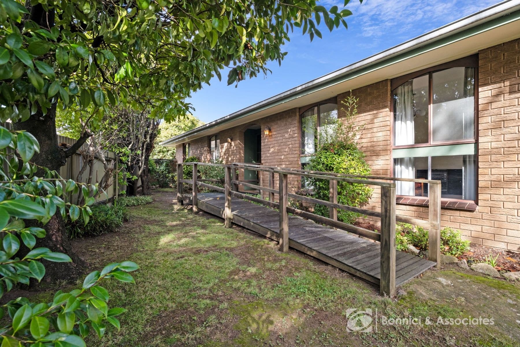 6 Victoria Road, Beechworth VIC 3747, Beechworth - Thumbnail 2
