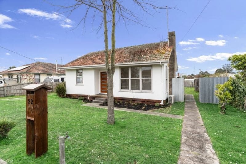 22 Churchill Square Colac VIC, Colac - Image 1