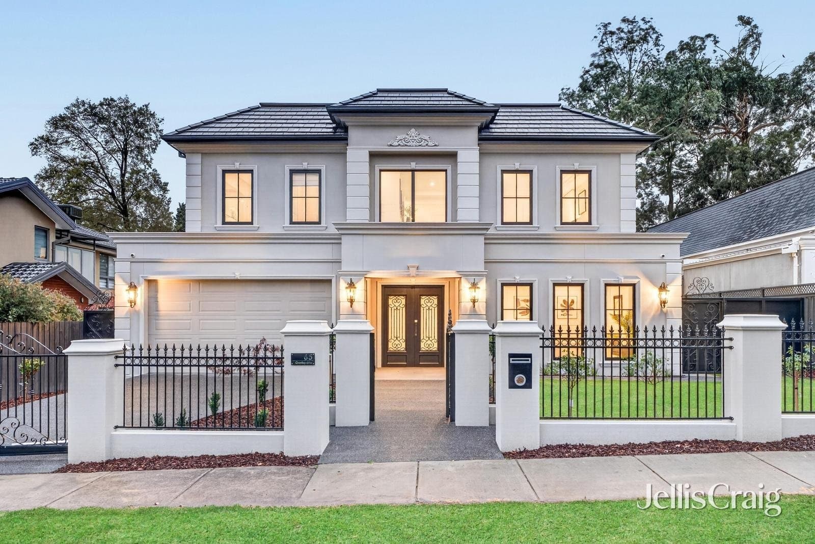 65 Grantley Drive, Glen Waverley, Glen Waverley - Thumbnail 2