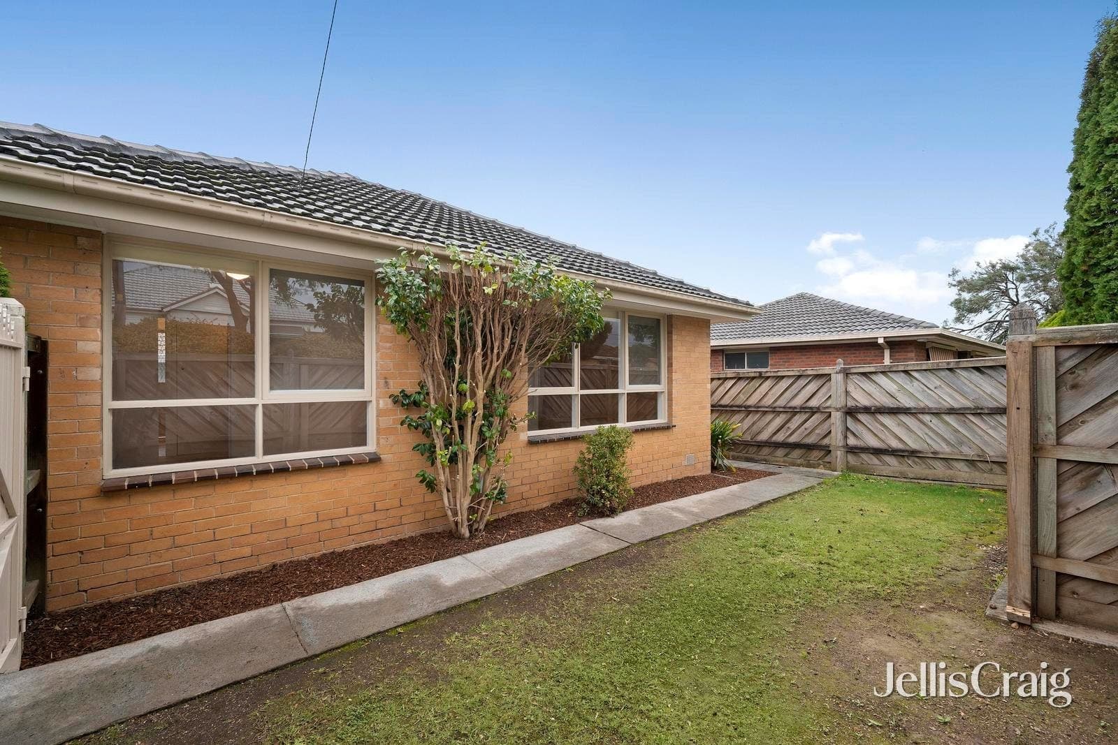24 Thomas Street, Croydon South, Croydon South - Image 1