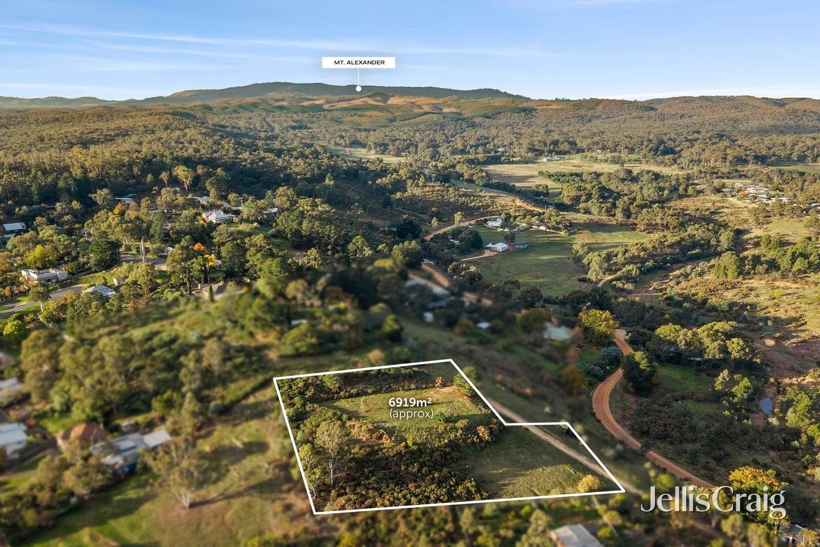 CA 23 Duke Street, Castlemaine
    
    
      
        6,919 m2, Castlemaine - Thumbnail 4