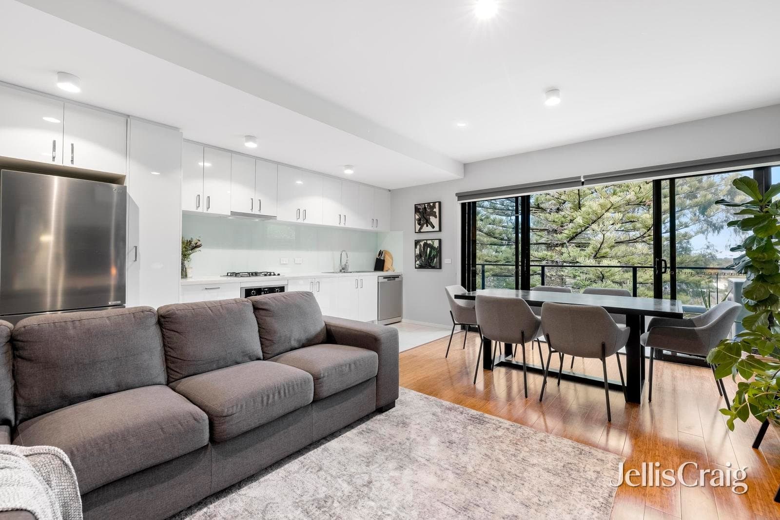 207/569-571 Whitehorse Road, Mitcham, Mitcham - Thumbnail 4
