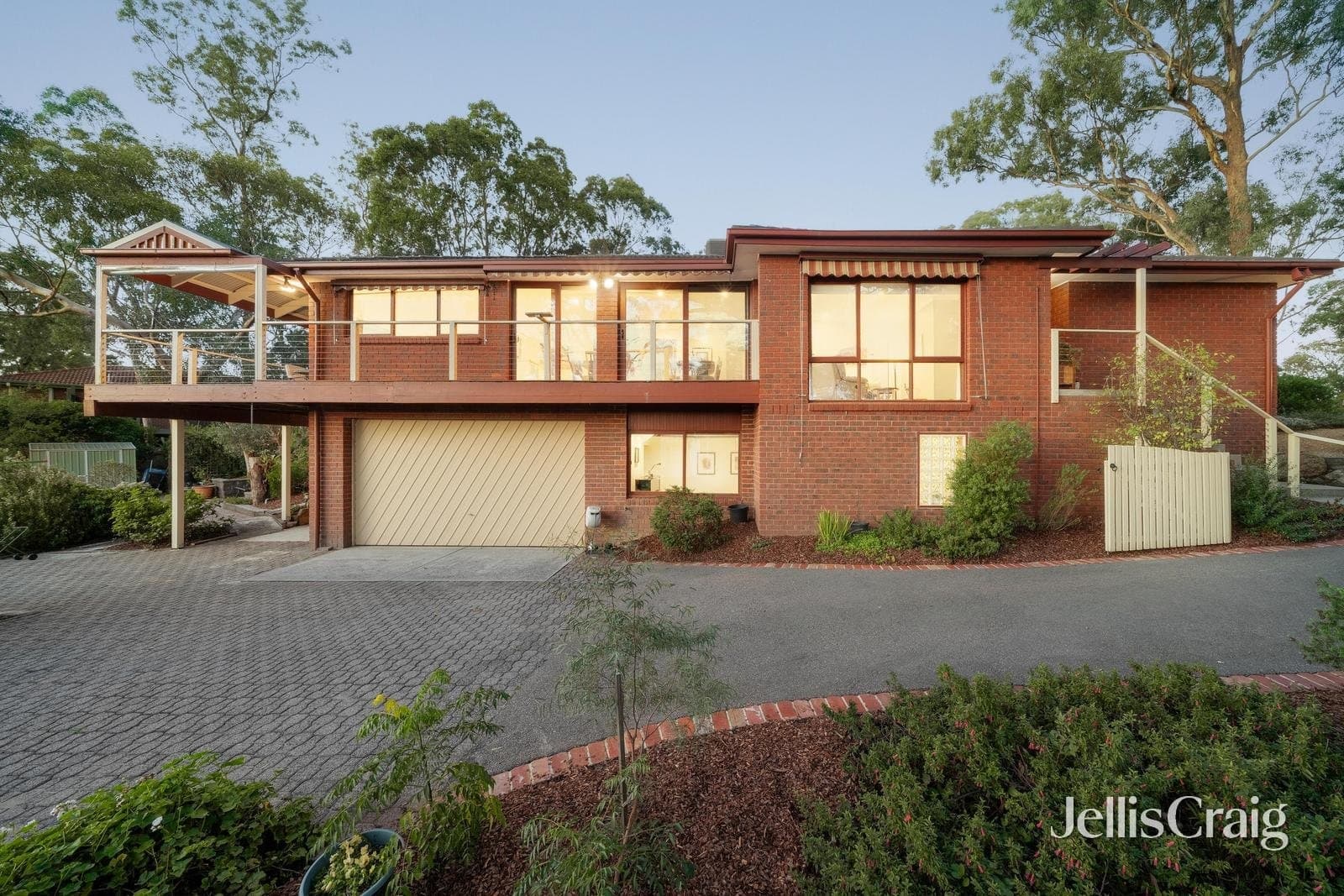 24 Renshaw Drive, Eltham, Eltham - Image 1