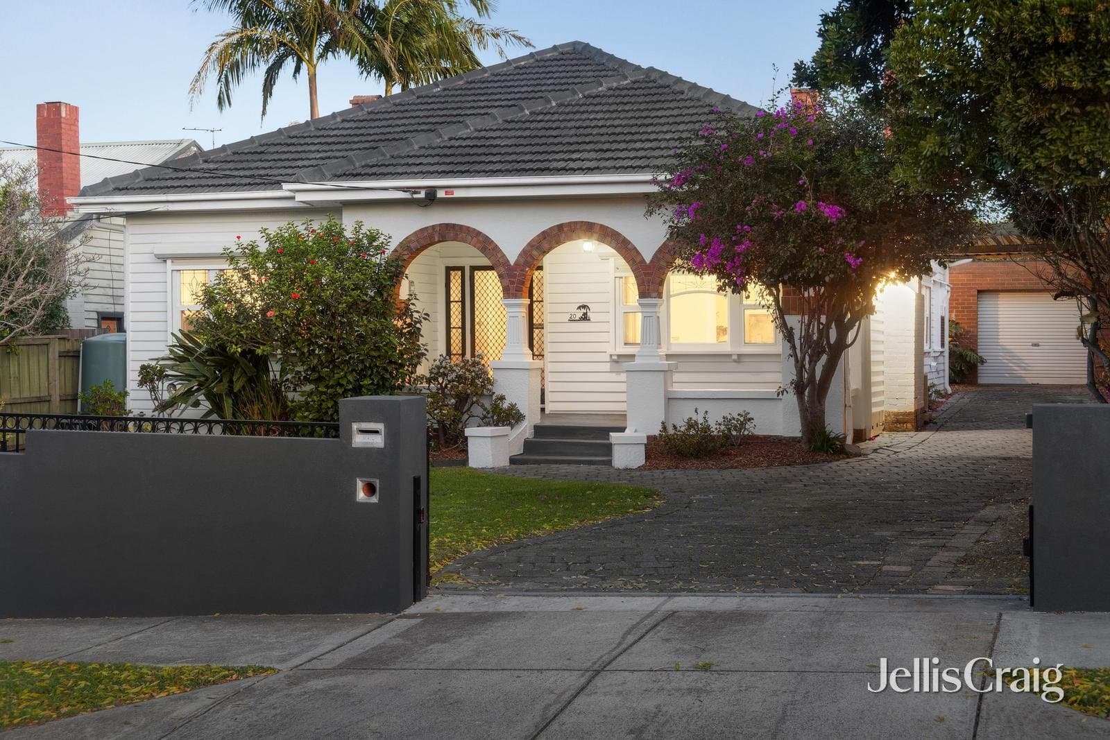 20 Wahroongaa Road, Murrumbeena, Murrumbeena - Thumbnail 2