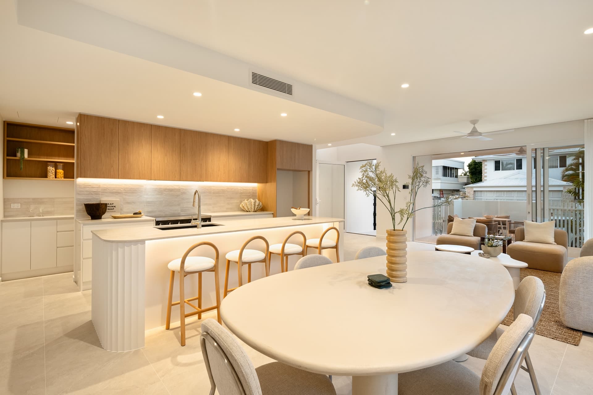 5a Rio Vista Boulevard, Broadbeach Waters, QLD, 4218, Broadbeach Waters - Thumbnail 2