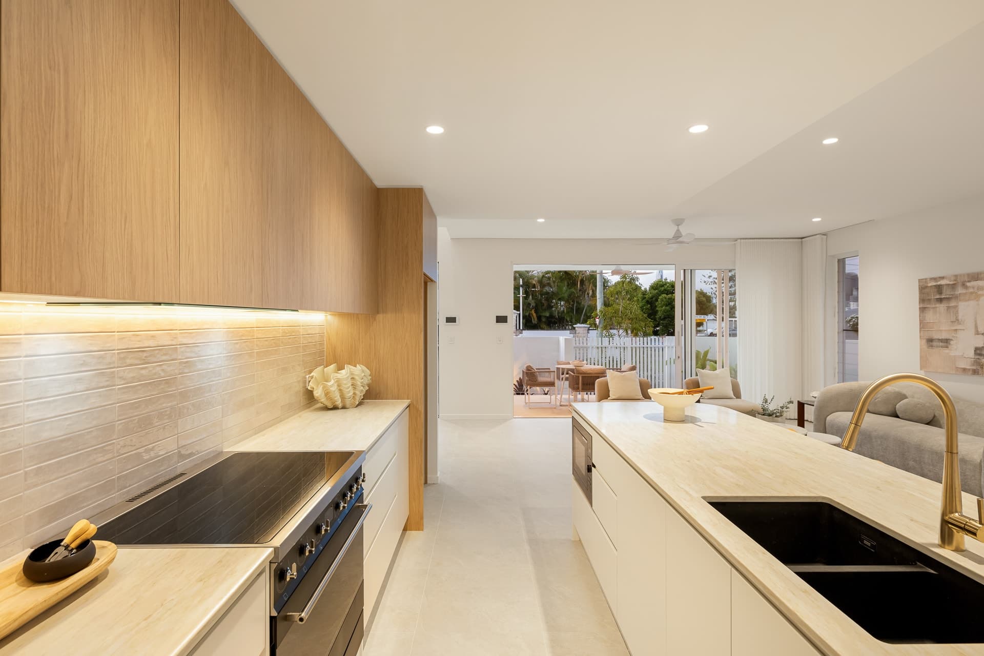 5a Rio Vista Boulevard, Broadbeach Waters, QLD, 4218, Broadbeach Waters - Thumbnail 3