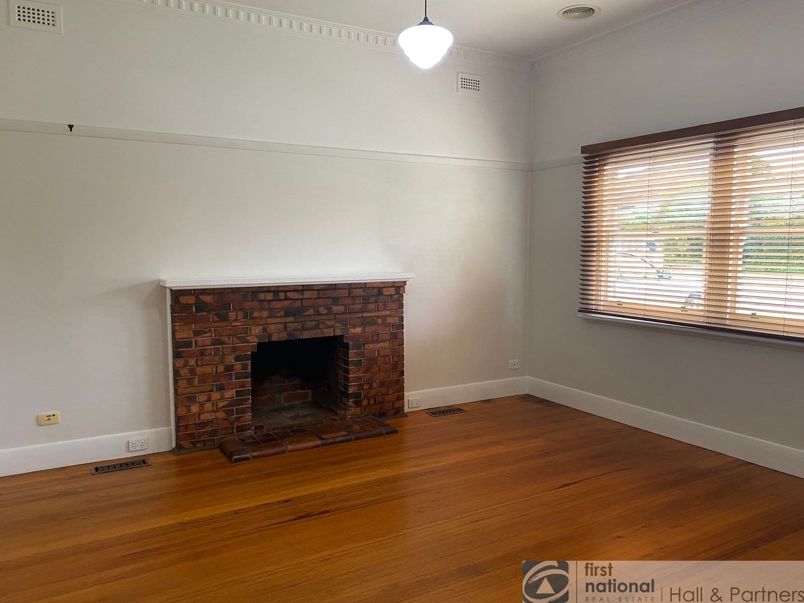 32 Ronald Street, Dandenong VIC 3175, Dandenong - Thumbnail 2