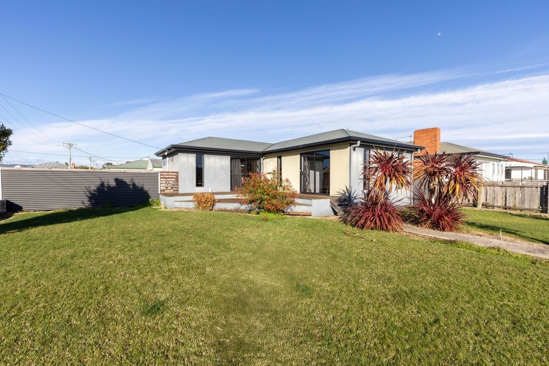 24 Lindsay Place, DEVONPORT, TAS 7310, Devonport - Image 1
