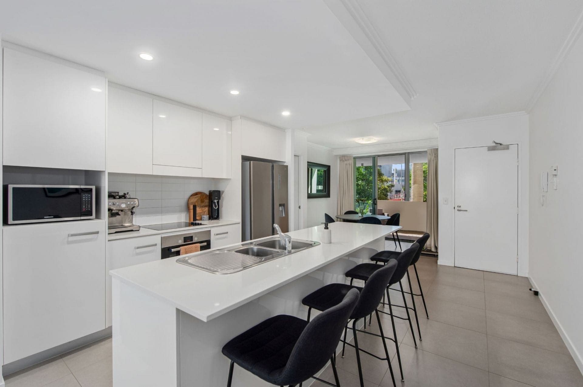 14/2 Gaven Crescent Mermaid Beach QLD, Mermaid Beach - Thumbnail 2