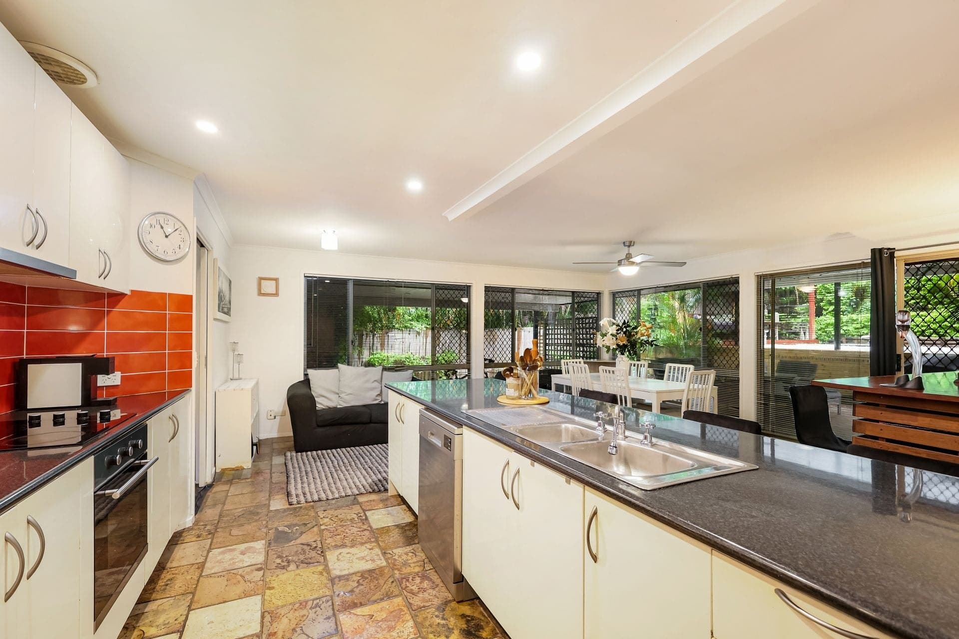 12 Wayville Place Robina QLD, Robina - Thumbnail 5