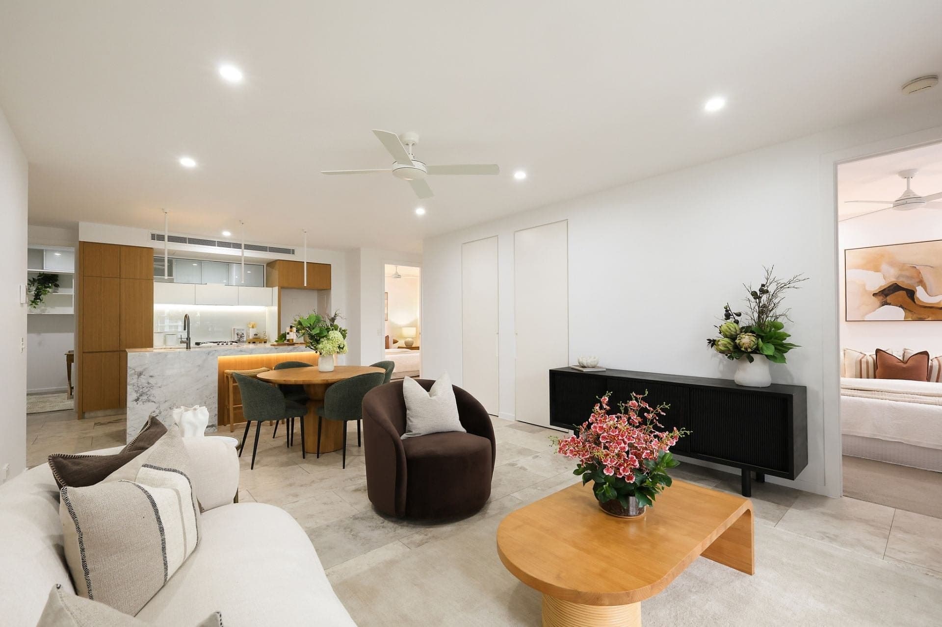 407/95-97 Old Burleigh Road Broadbeach QLD, Broadbeach - Thumbnail 2