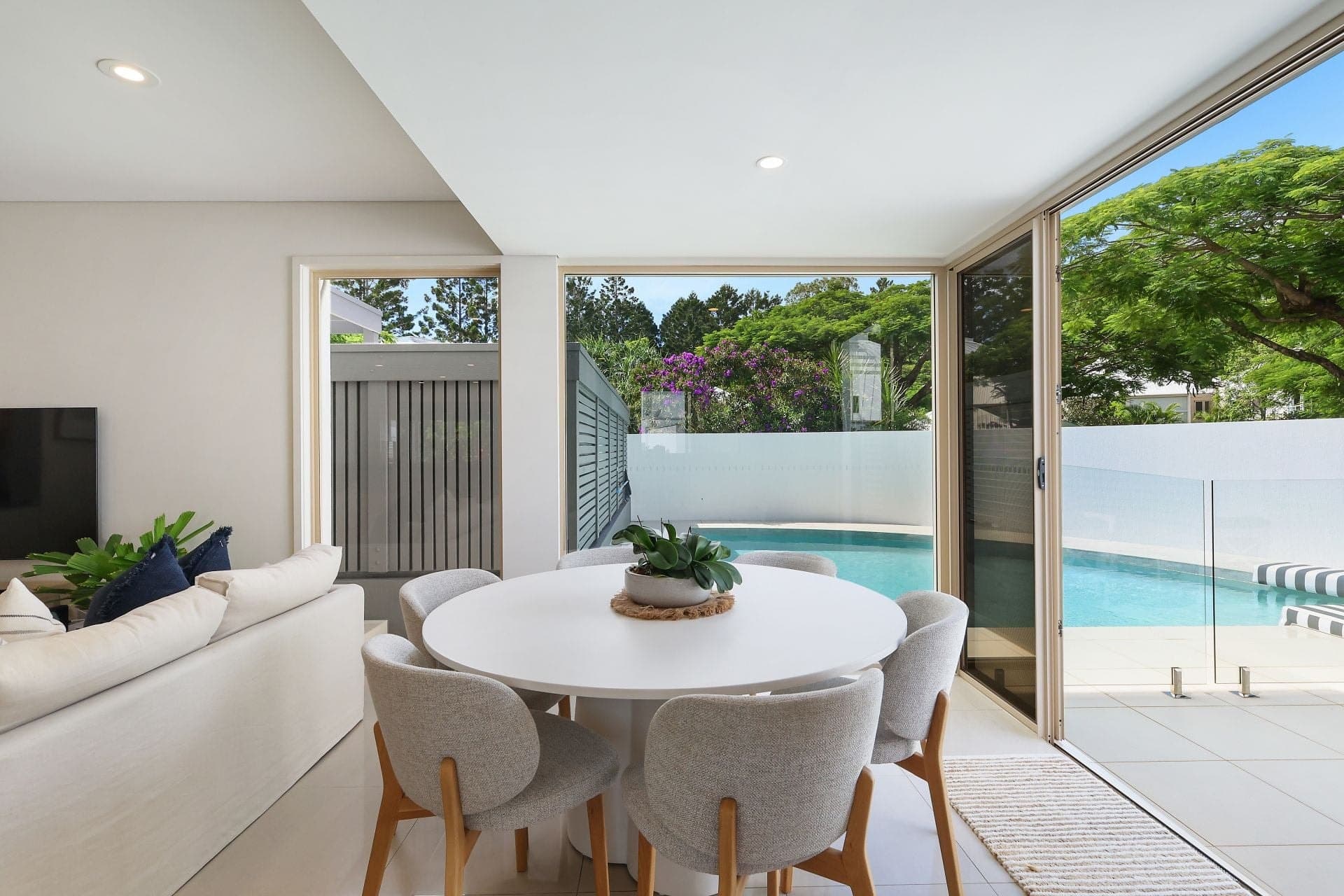 2110 South Shields Drive Benowa QLD, Benowa - Thumbnail 2