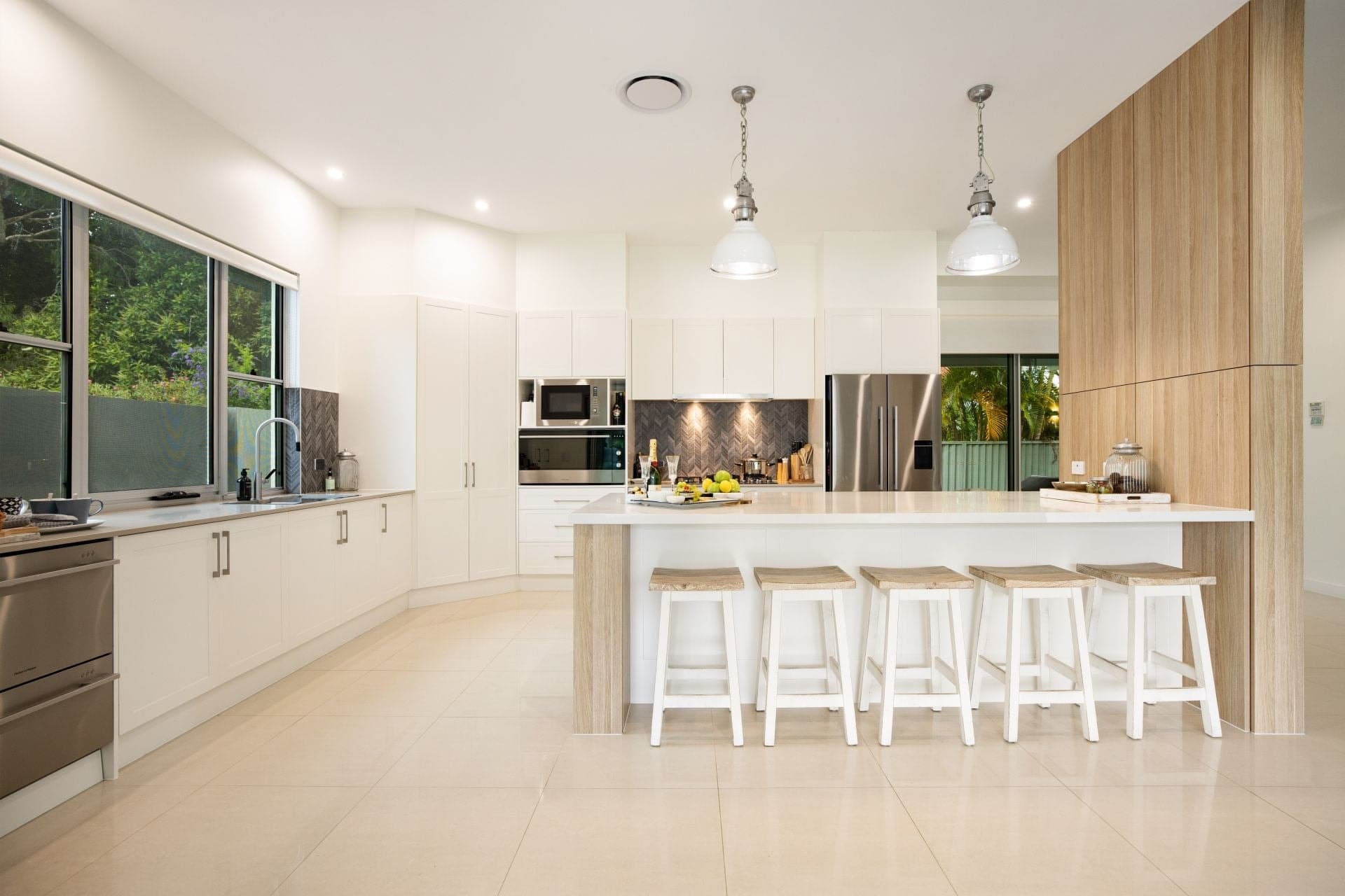 22 Yacht Street Southport QLD, Southport - Thumbnail 6