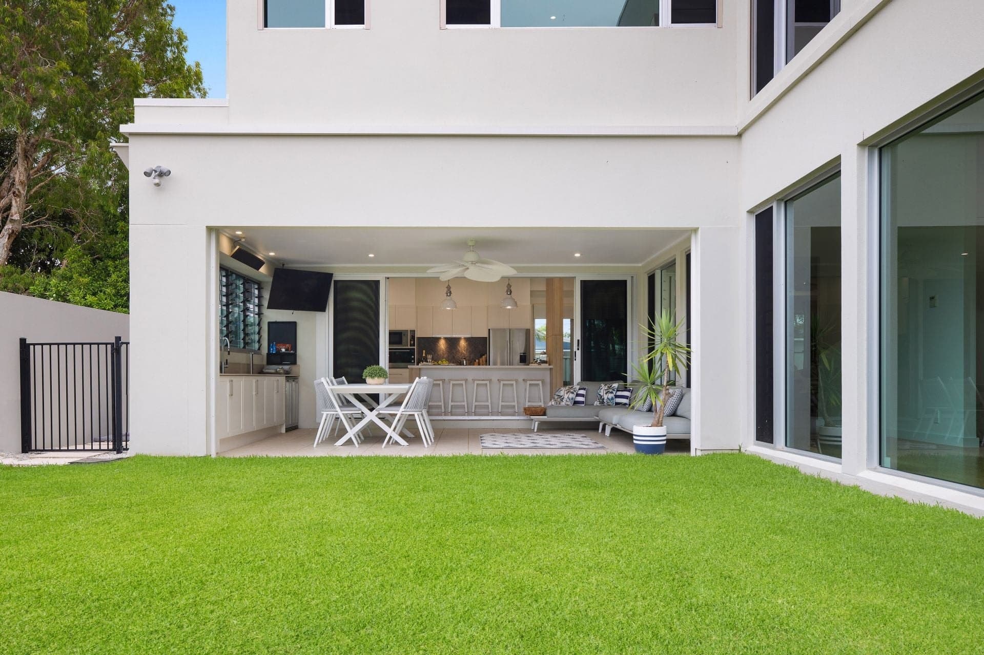 22 Yacht Street Southport QLD, Southport - Thumbnail 8