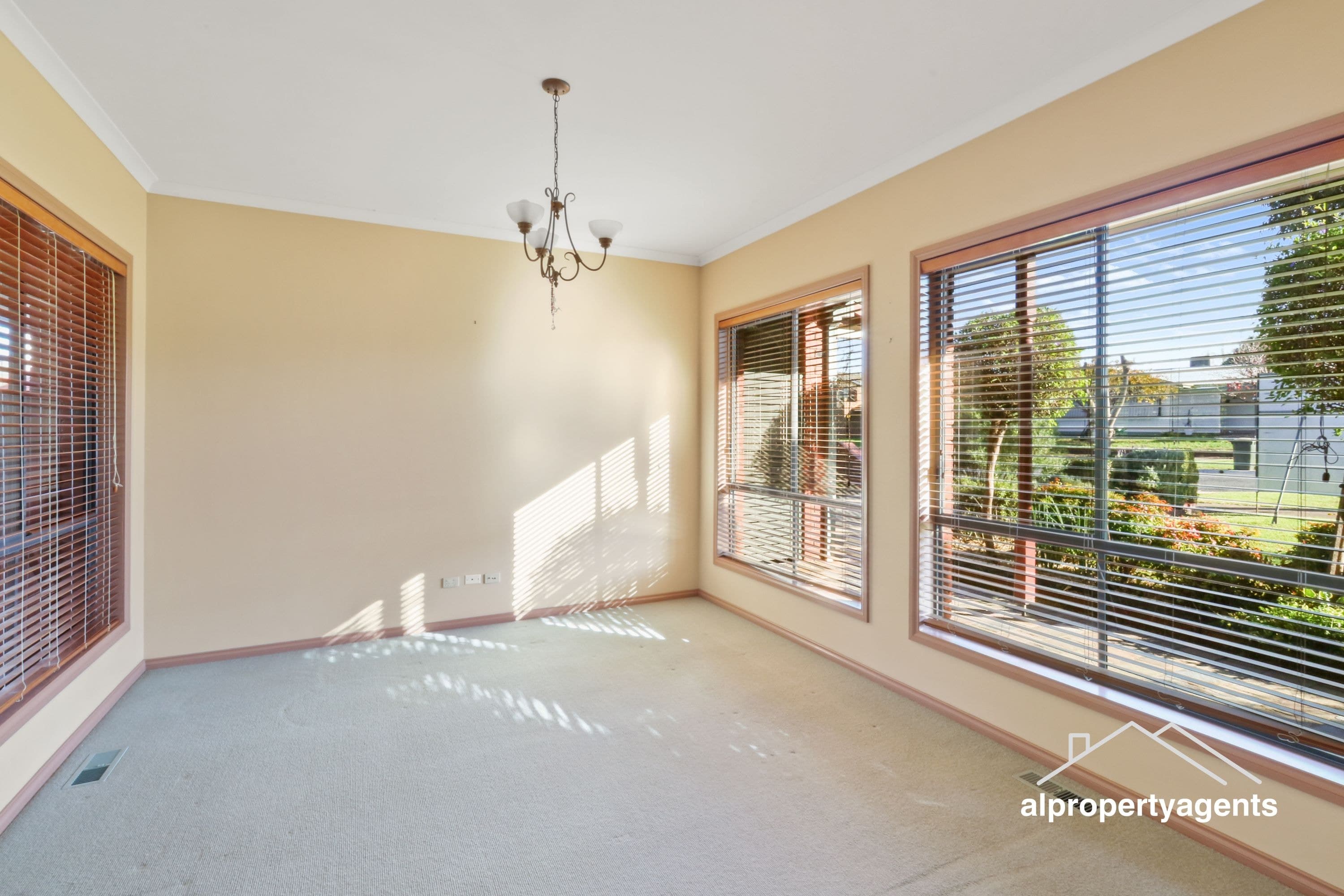 15 Penny Avenue, Horsham VIC 3400, Horsham - Thumbnail 6
