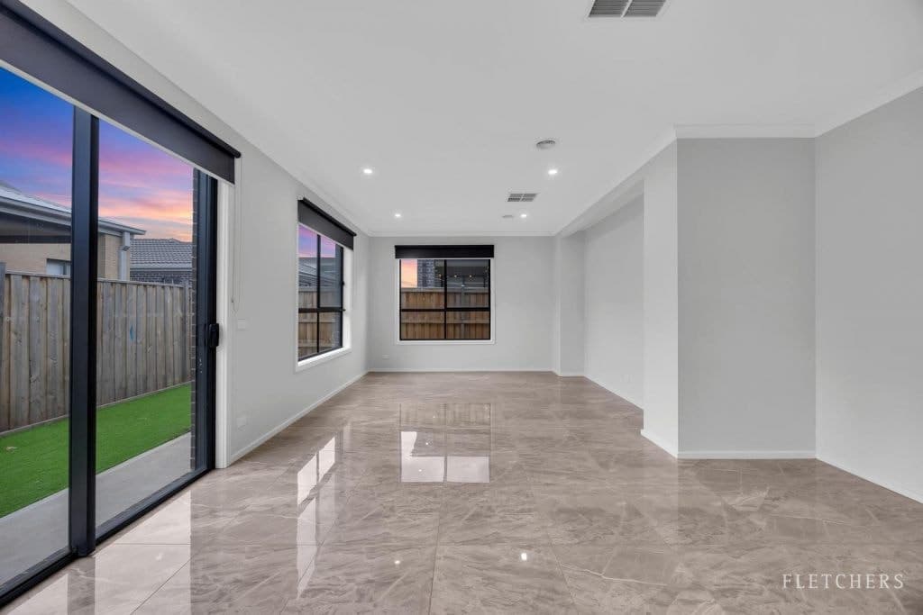 47 Hemsworth Road, Weir Views - Thumbnail 2