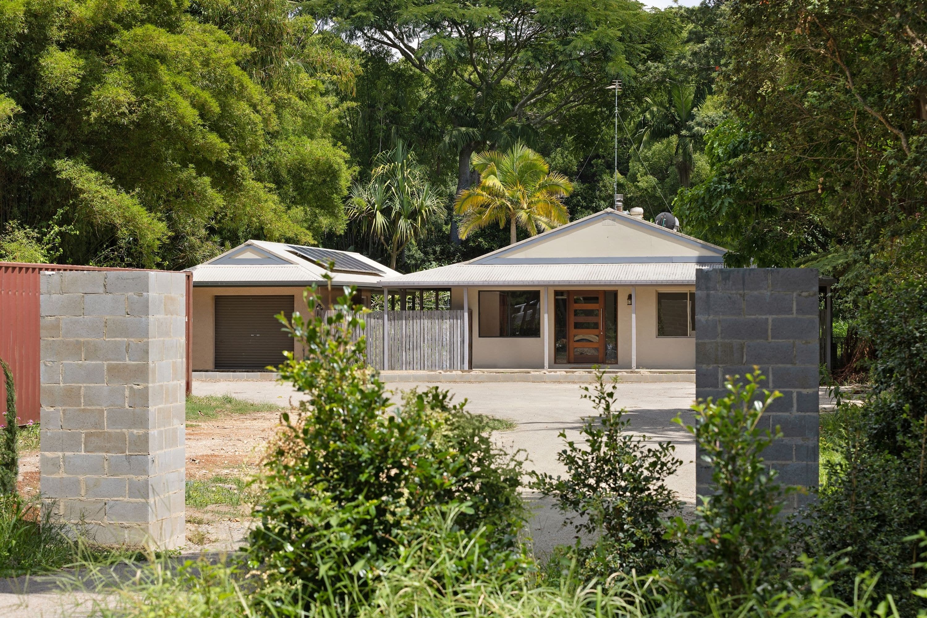 60 Parkway Drv, Ewingsdale - Image 1