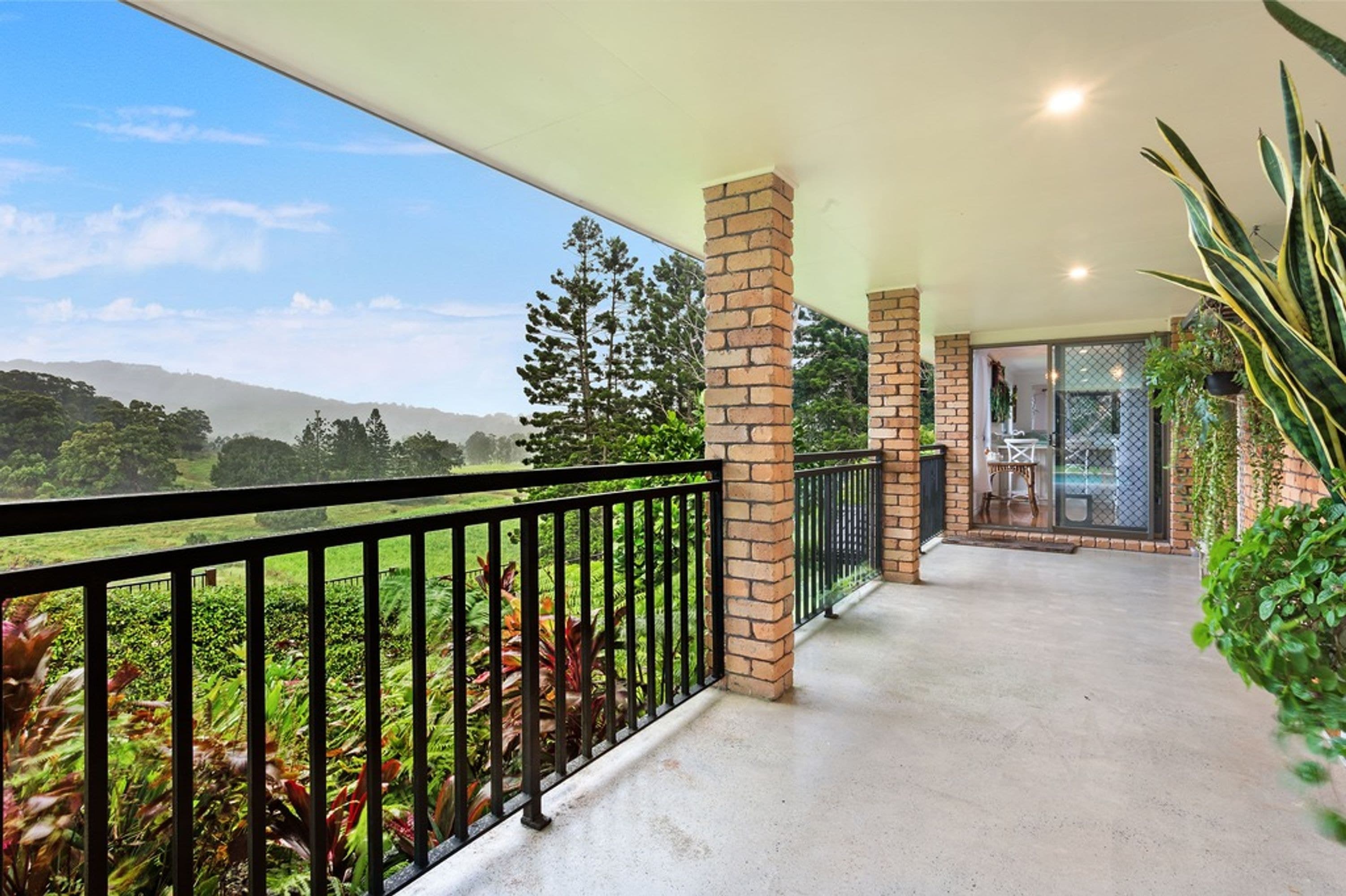 260 Eviron Road, Eviron - Thumbnail 2