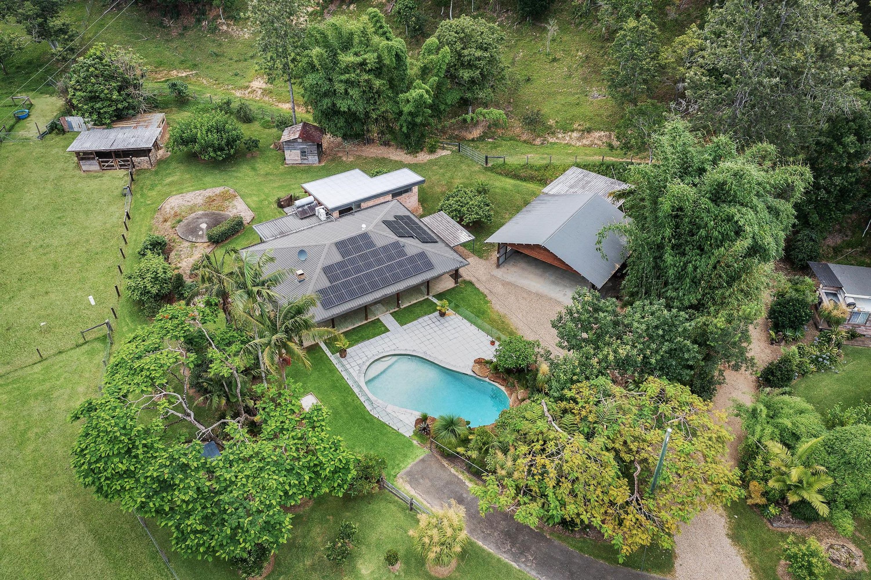1141 Main Arm Road, Upper Main Arm - Thumbnail 2