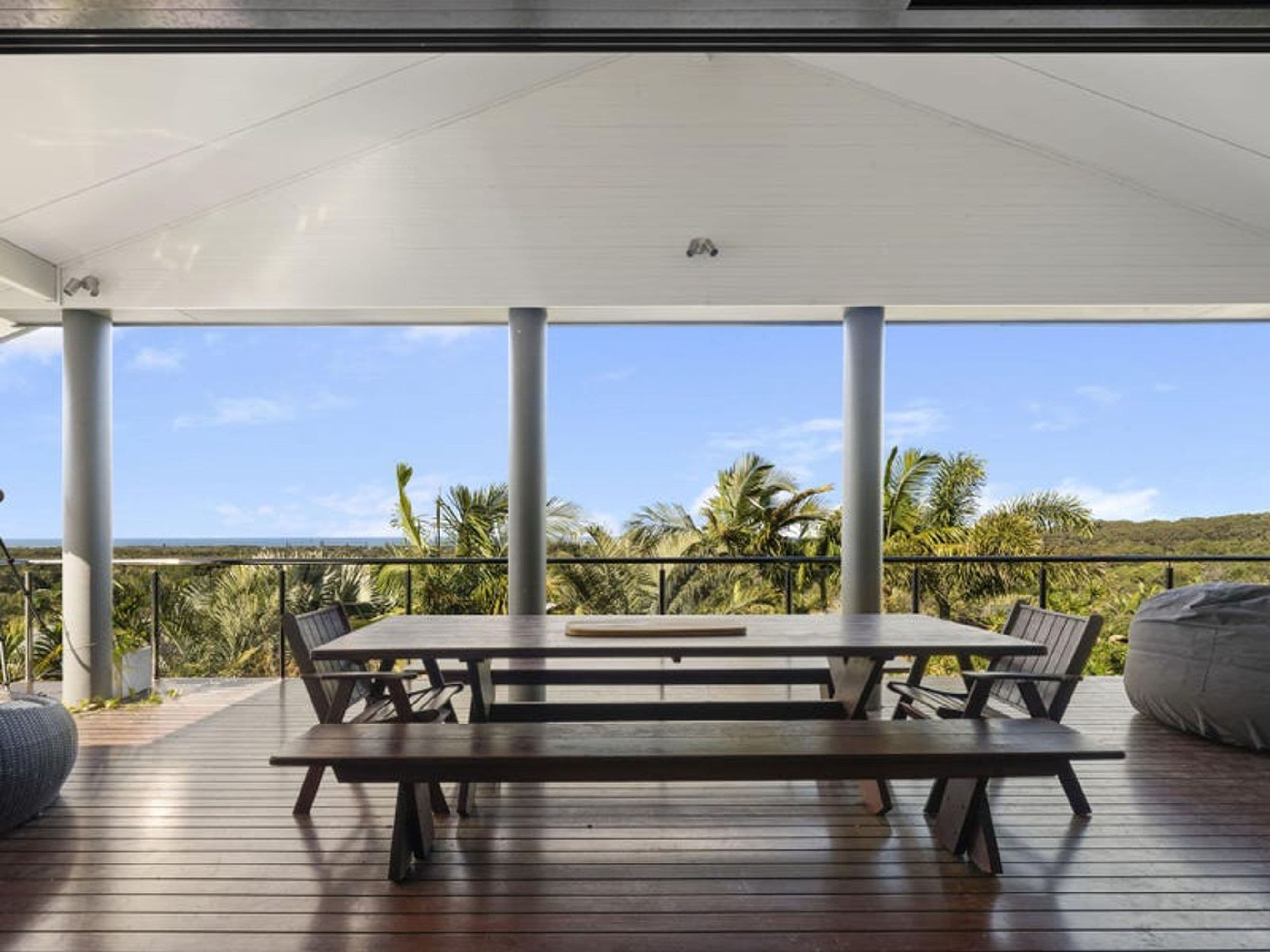56 Corkwood Crescent, Suffolk Park - Thumbnail 2