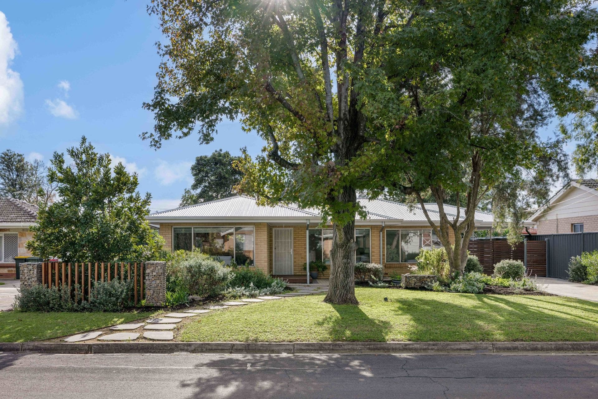 17 Beaufort Crescent, Felixstow, Felixstow - Image 1
