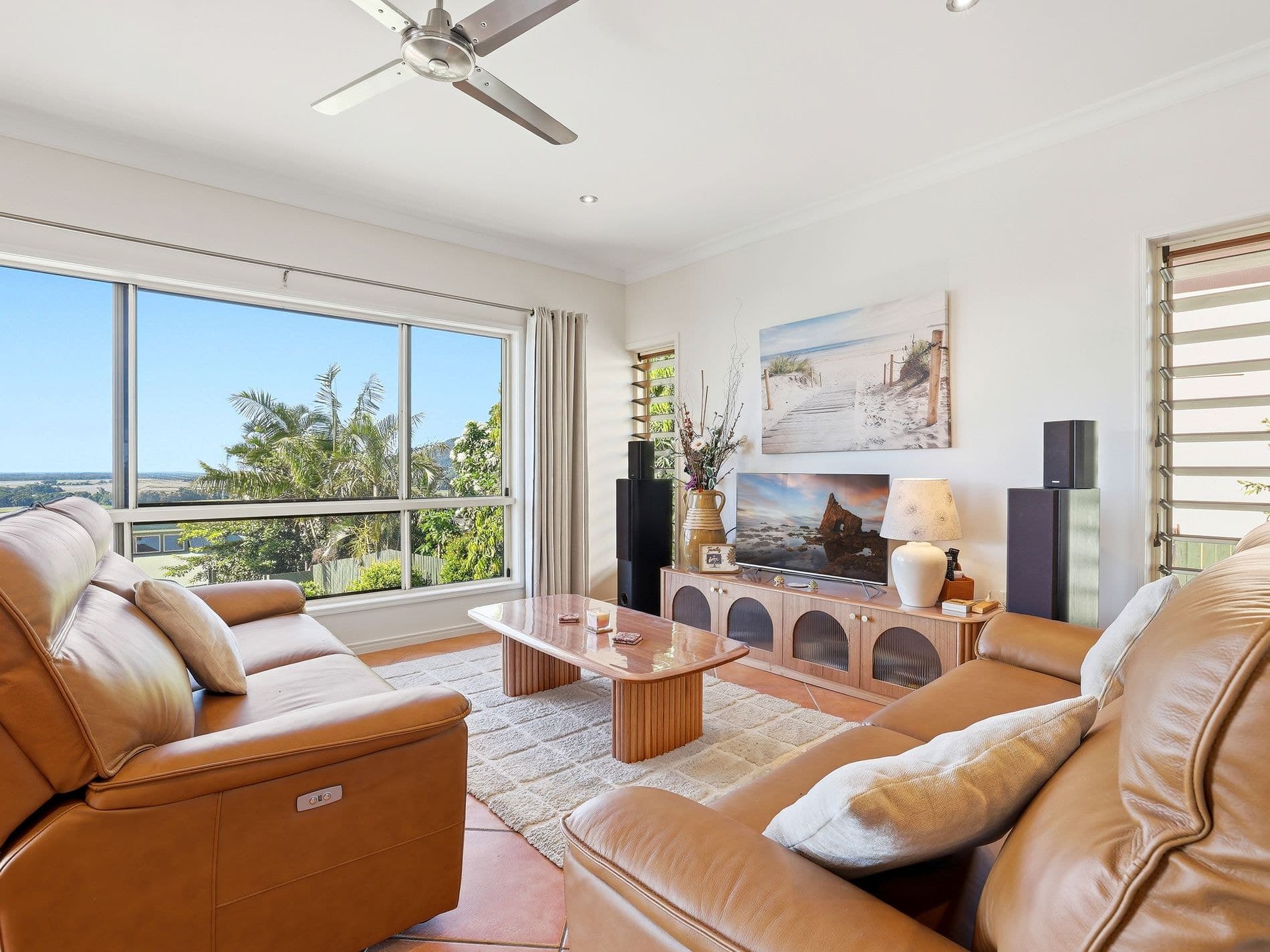 60 Daphne Drive, Redlynch, Redlynch - Thumbnail 5