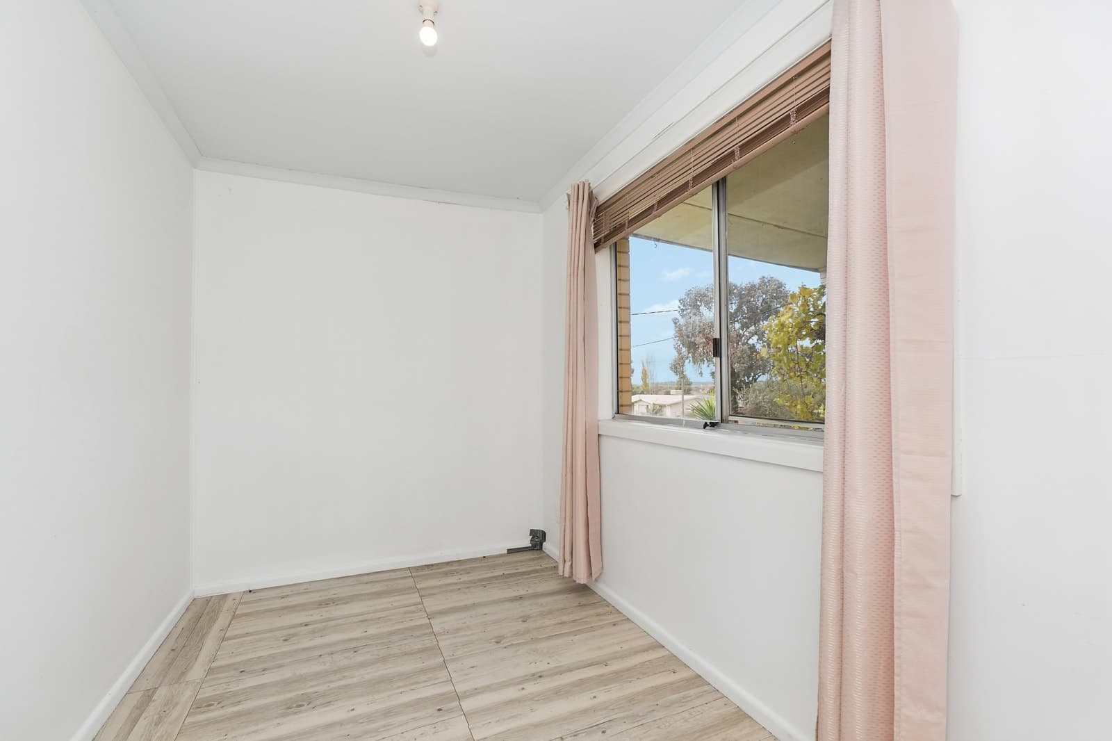 49 Roslyn Street,Narrandera, Narrandera - Thumbnail 8