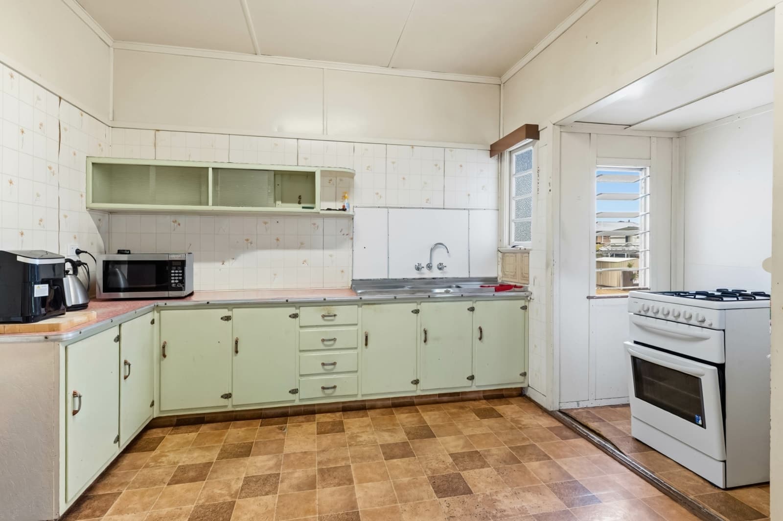 53 Goodson Street, WEST ROCKHAMPTON, West Rockhampton - Thumbnail 2