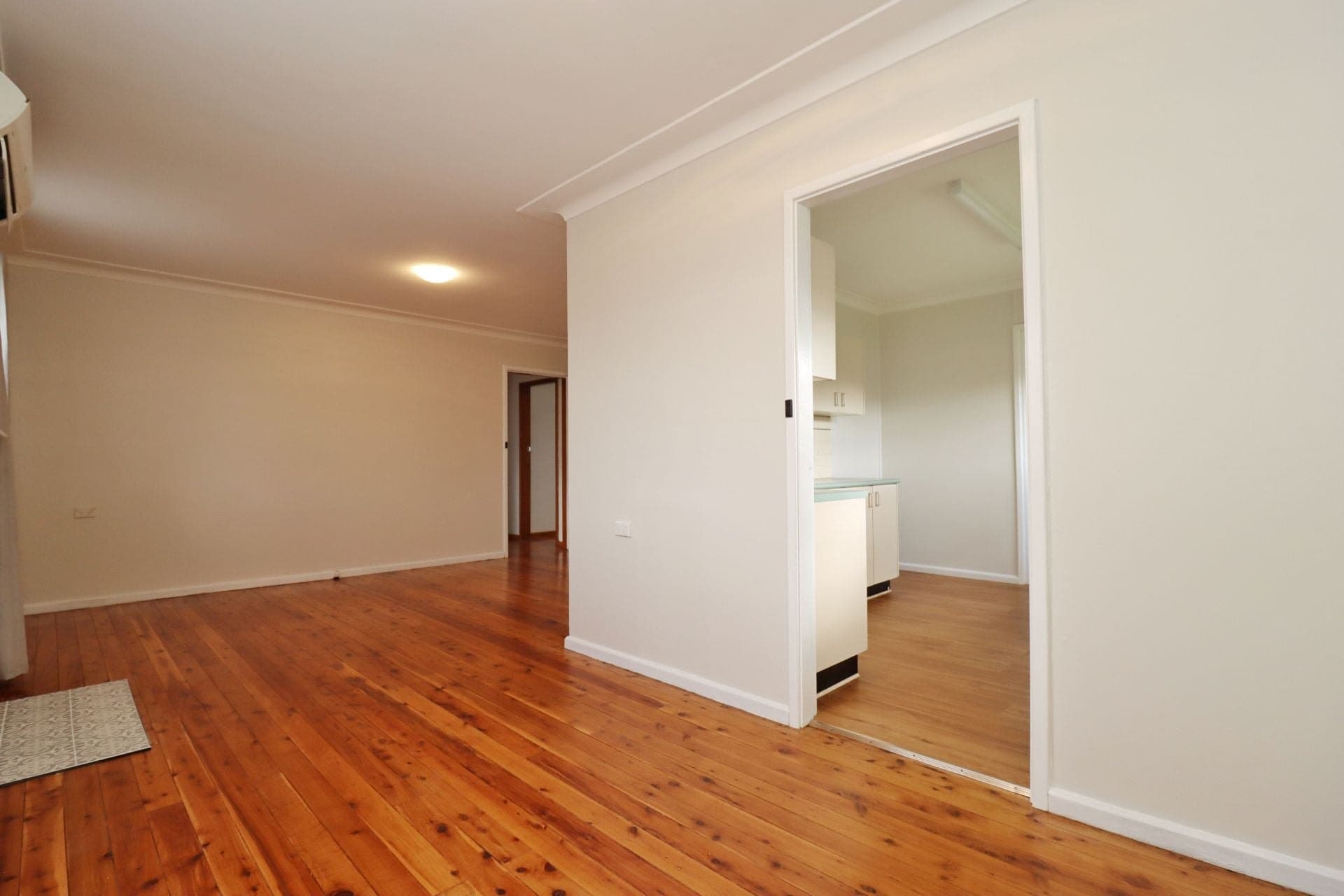 36 Logan Street, COWRA, Cowra - Thumbnail 5