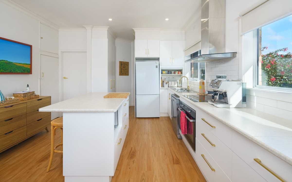 35 Bolivar Street, Terang, VIC, Terang - Thumbnail 2