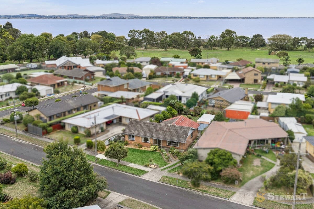 20 Quamby Avenue, Colac, VIC, Colac - Thumbnail 2