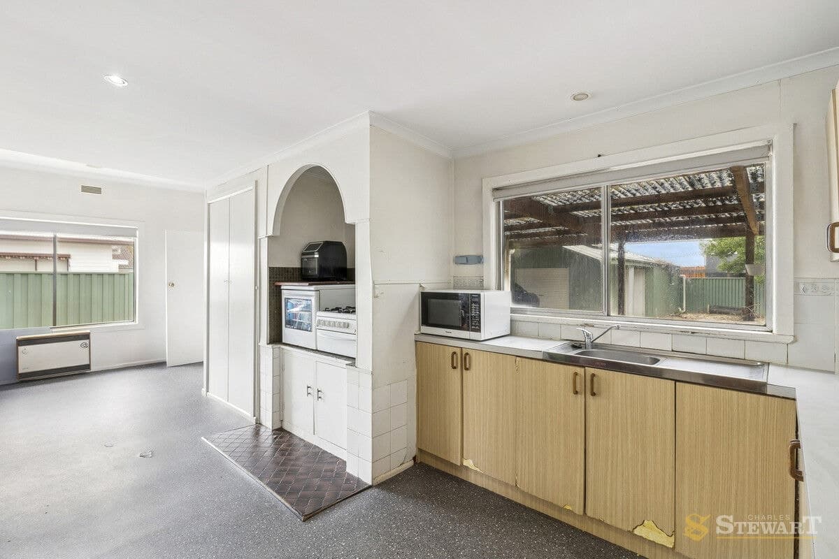 61 Campbell Street, Colac, VIC, Colac - Thumbnail 3