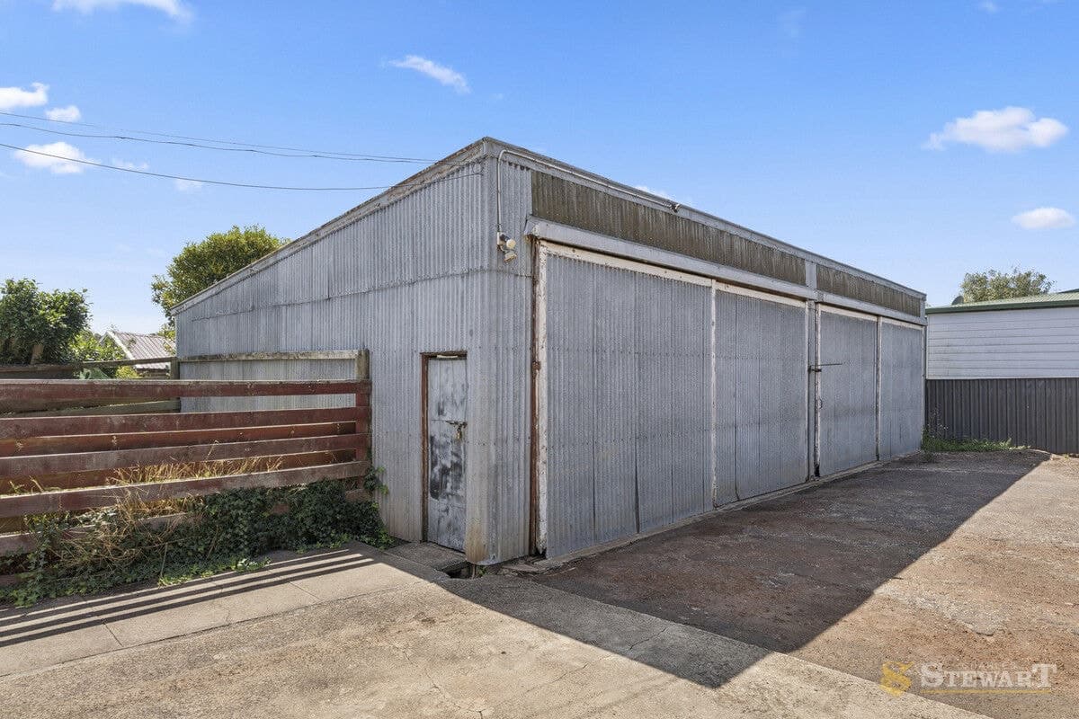 78 Curdie Street, Cobden, VIC, Cobden - Thumbnail 3