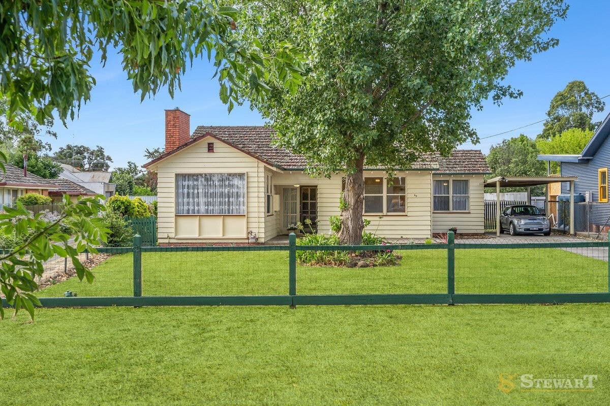 25 Moore Street, Colac, VIC, Colac - Image 1