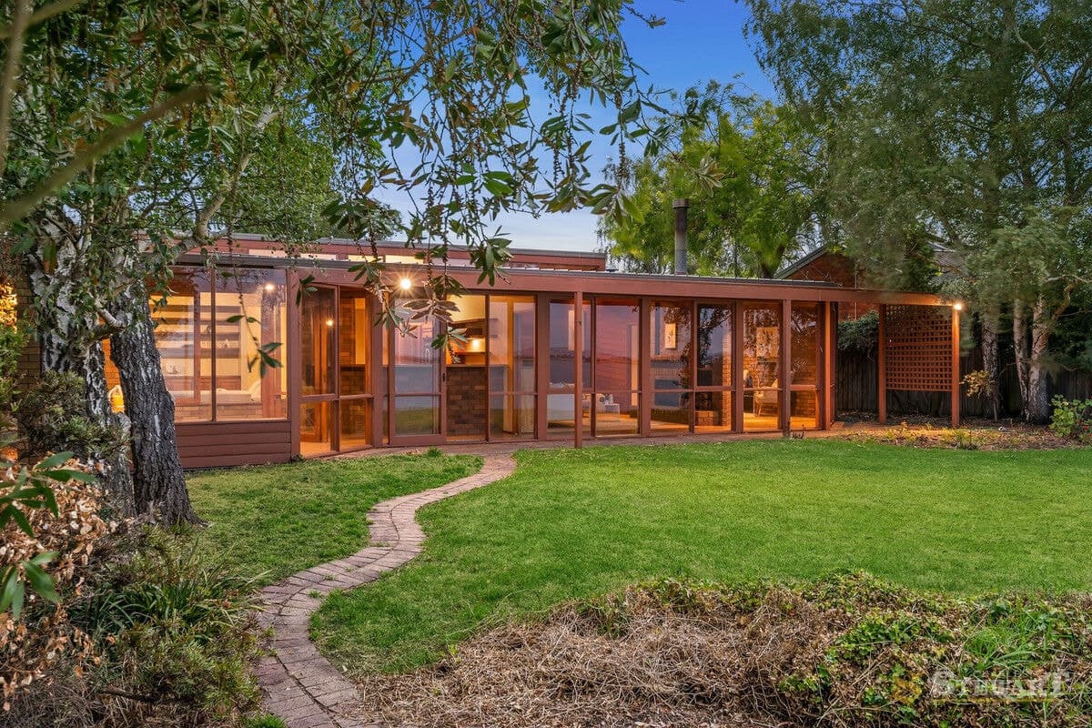 24 Balnagowan Avenue, Colac, VIC, Colac - Thumbnail 2