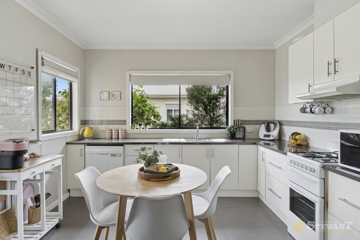 4 Nelson Street, Colac, VIC, Colac - Thumbnail 2