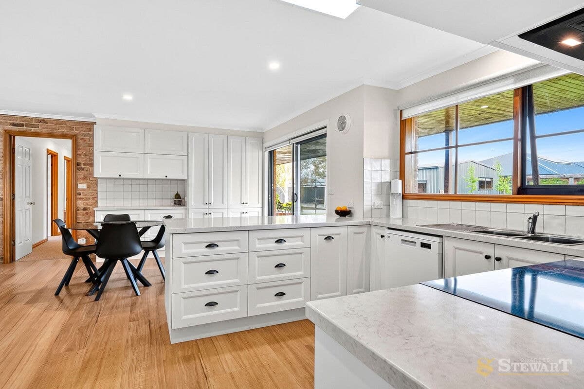 122 Jennings Street, Colac, VIC, Colac - Thumbnail 4