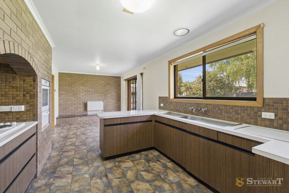 16 Campbell Street, Colac, VIC, Colac - Thumbnail 4